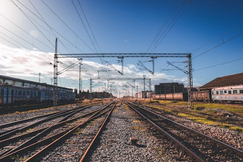 Gratis lagerfoto af rejse, station, togbane