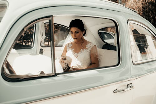 Foto stok gratis fotografi pernikahan, kaum wanita, kendaraan