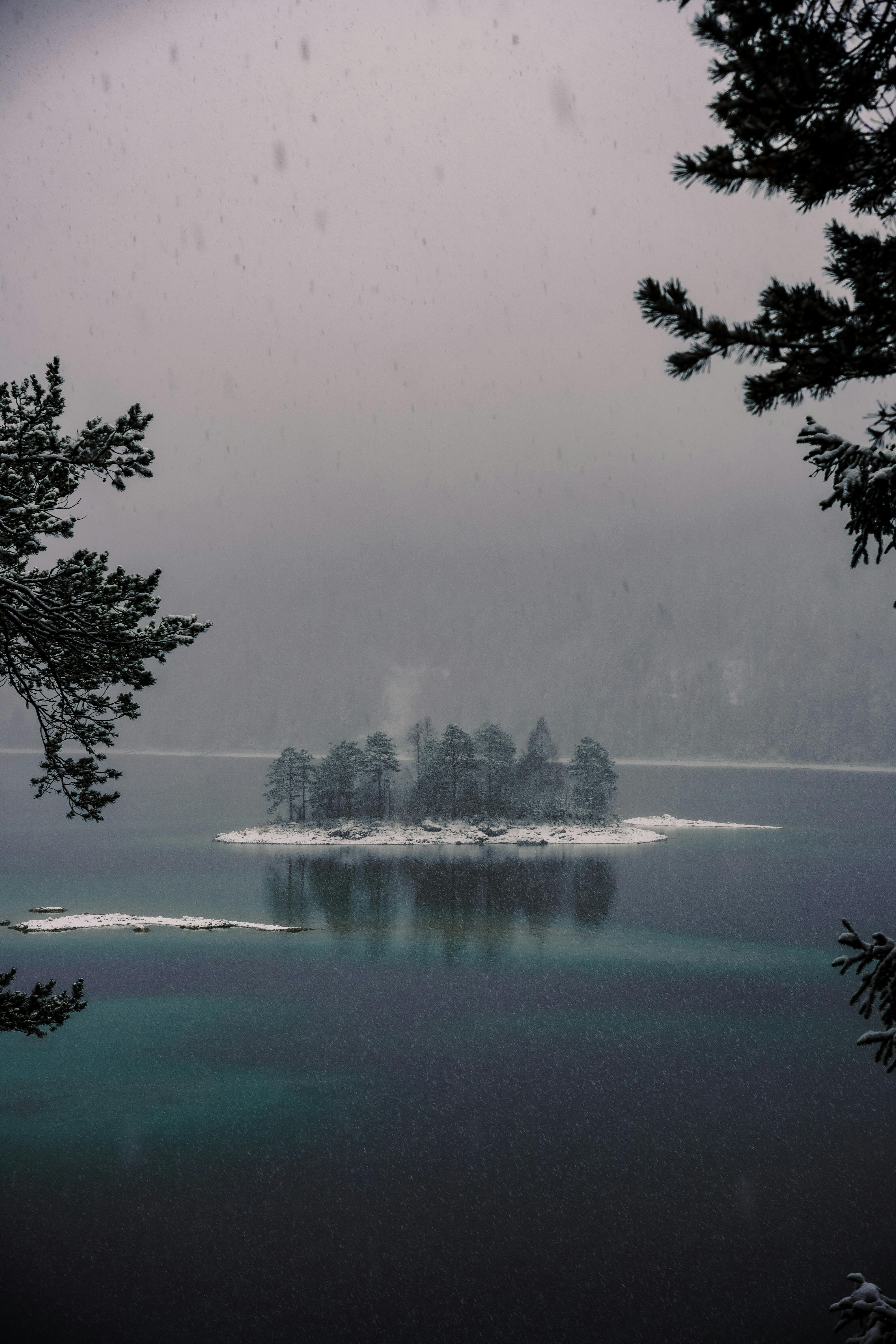 Ice Water Immersion Photos, Download The BEST Free Ice Water Immersion ...