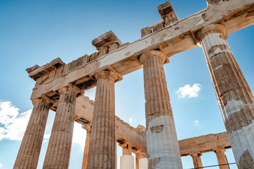 Columns in Parthenon 