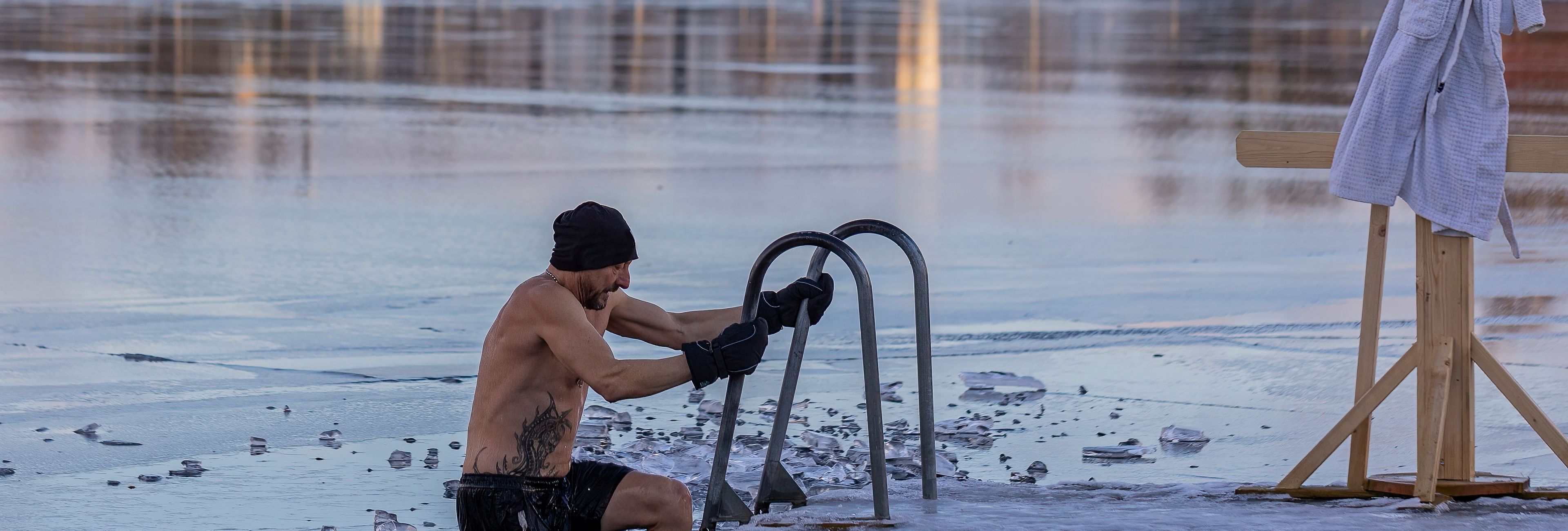 Bodyweight Strength Training: The ultimate outdoor calisthenics guide (2026)