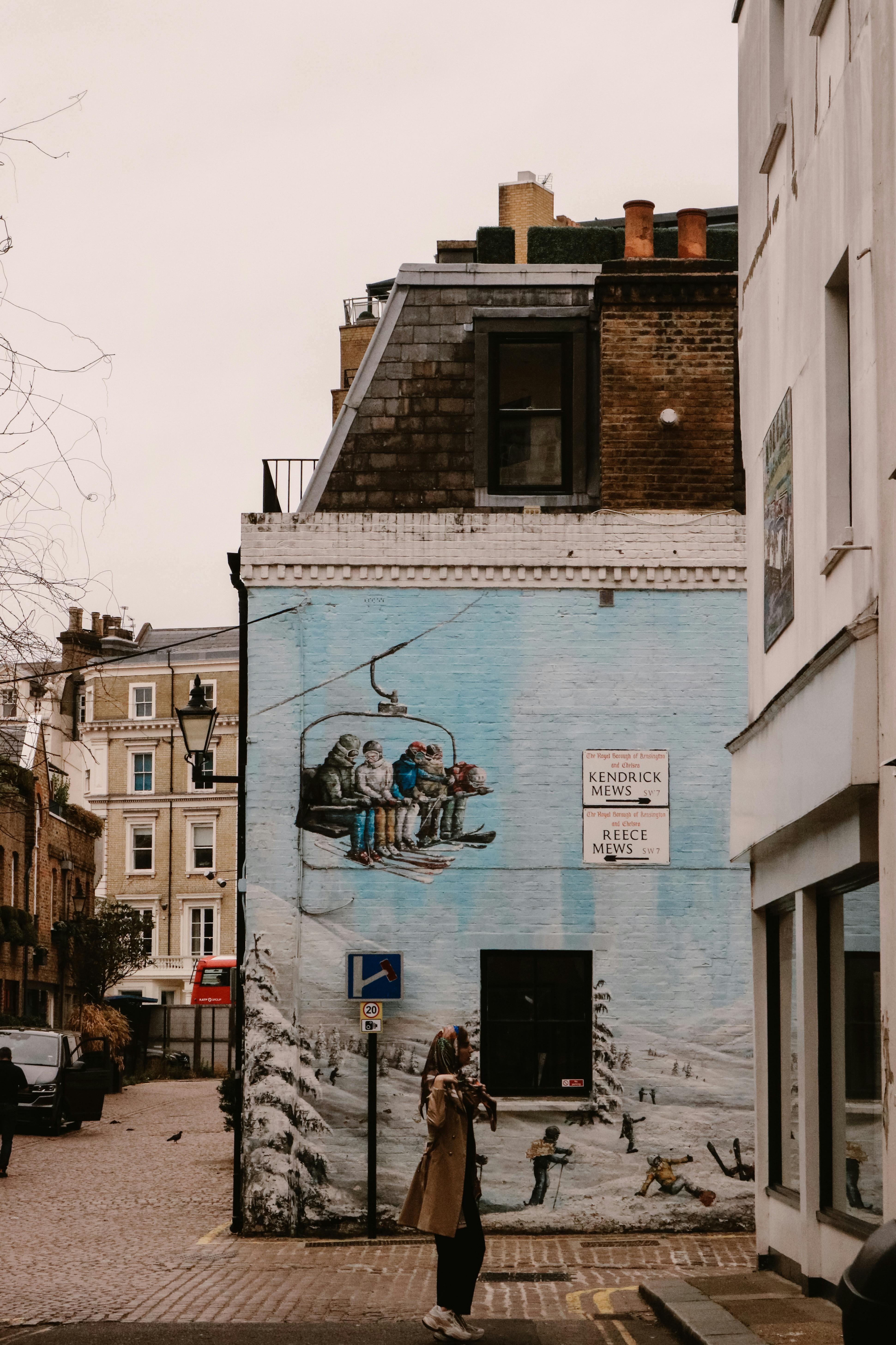 Mural on House · Free Stock Photo
