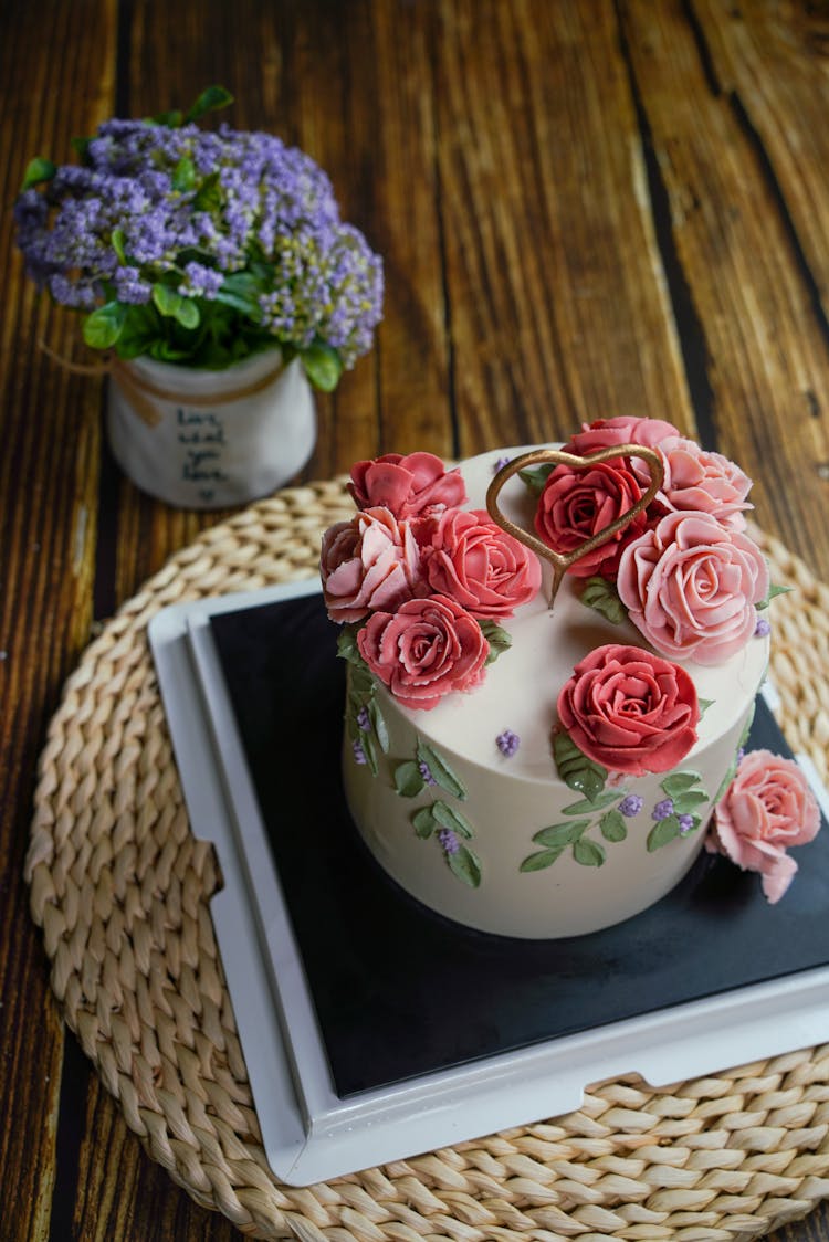 Roses On Cake