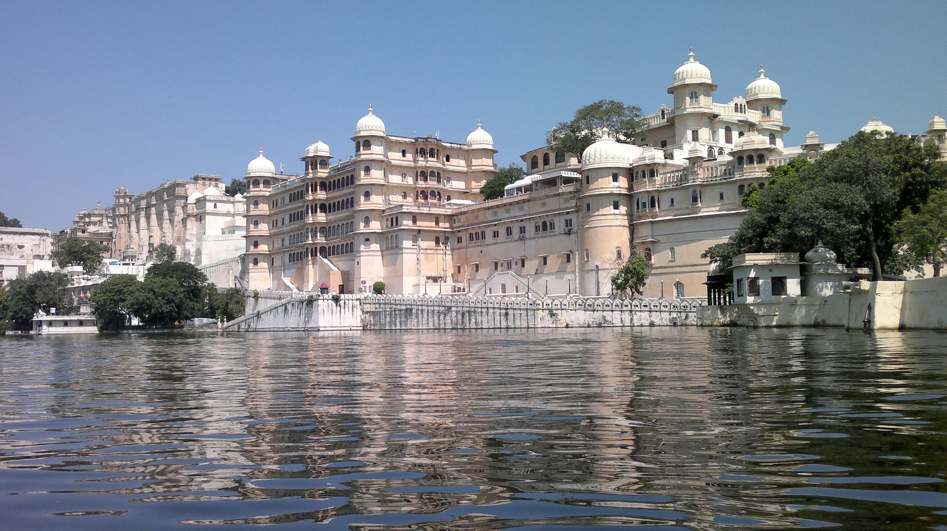 Rajasthan, Udaipur palace Top vacation Dream Destinations Around the world