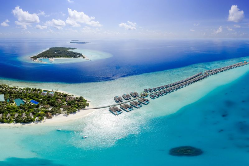 Best Restaurants Maldives: Where to Eat and What to Do in 2026