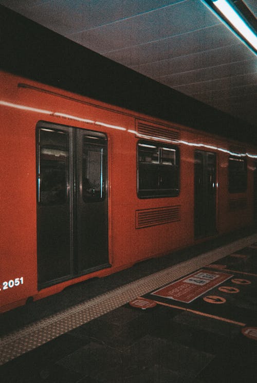 Fotos de stock gratuitas de andén de metro, ciudad, ciudades