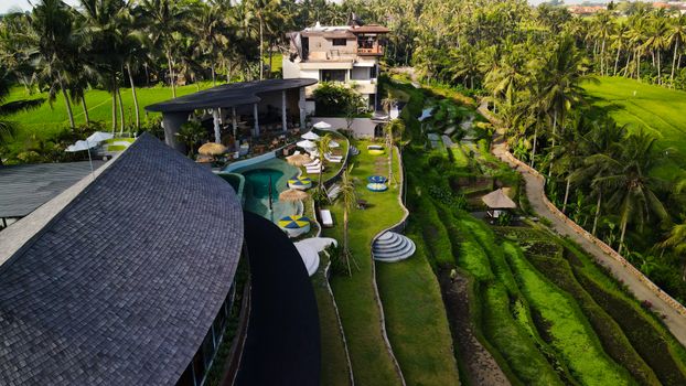 Recorrido FPV de hotel en Bucaramanga — tour aéreo inmersivo