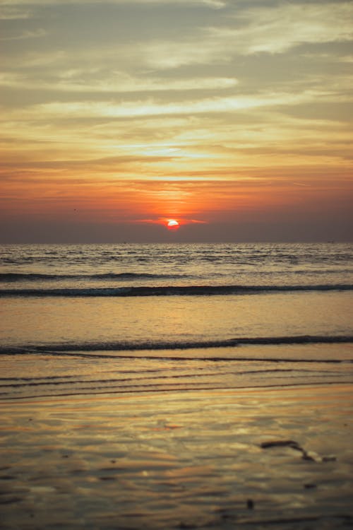 Free Golden Hour at the Beach Stock Photo