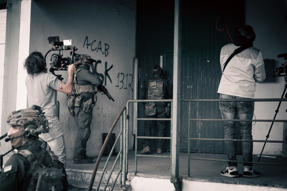 Mengapa Film Perang Penting dan Daya Tarik "Sub Indo" Mengapa Film Perang Penting dan Daya Tarik "Sub Indo"
