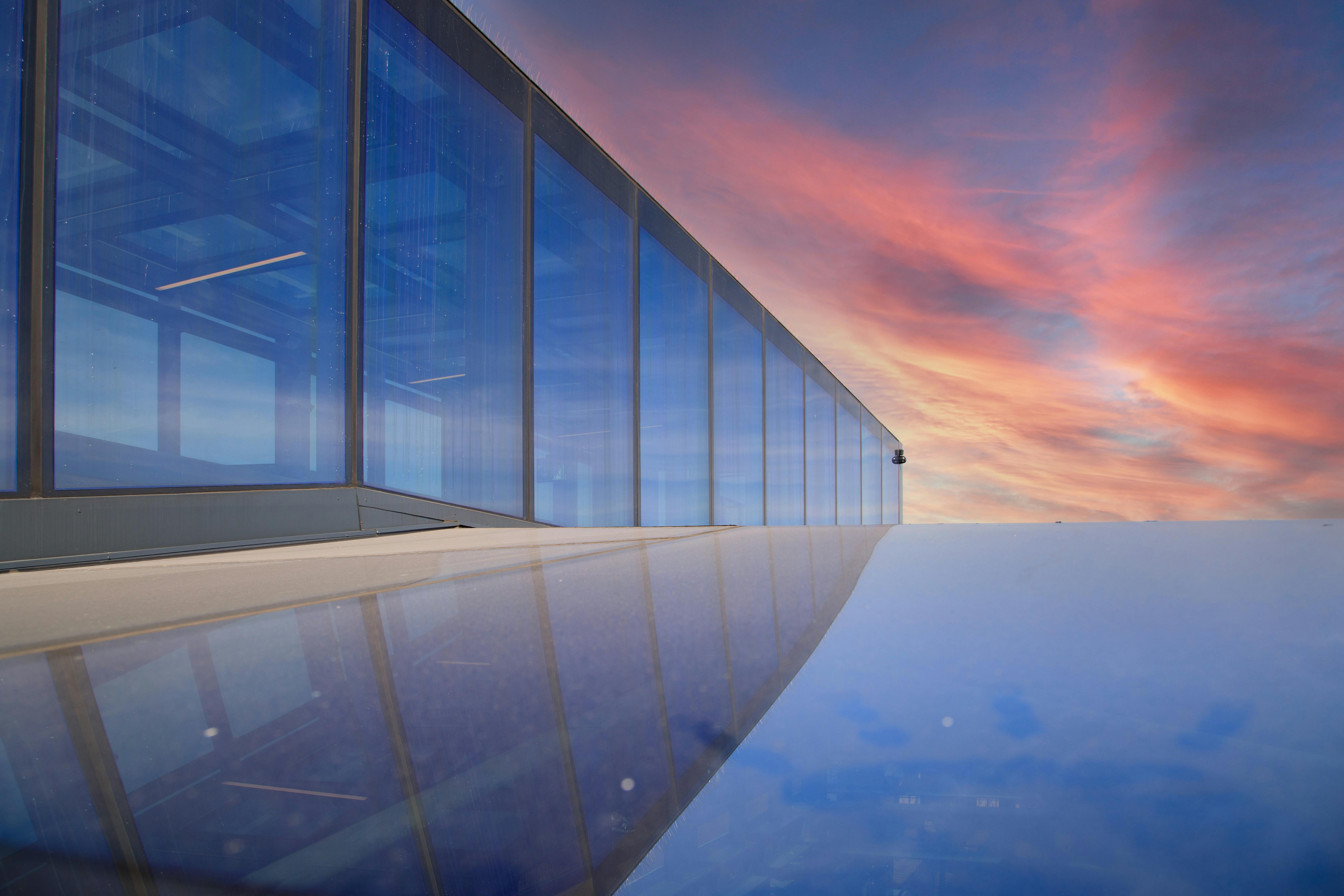 Amazon Data Center Linked to Cluster of Rare Cancers — Photo by Jacek Plak on Pexels
