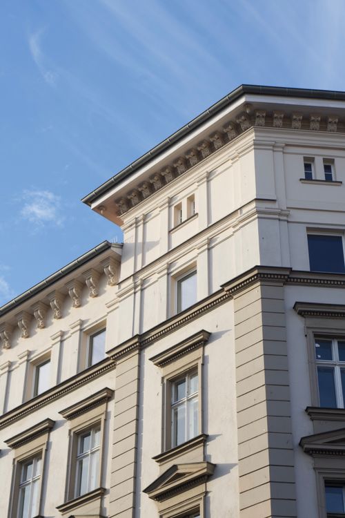 Facade of Classic Building · Free Stock Photo