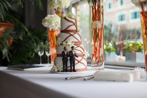 A Wedding Cake for Same Sex Couple