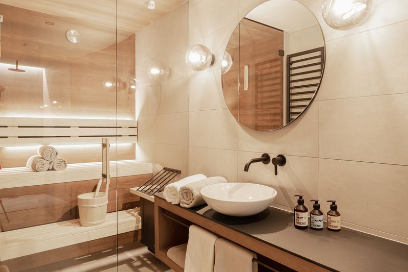 TriaXtone five-star hotel stone spa