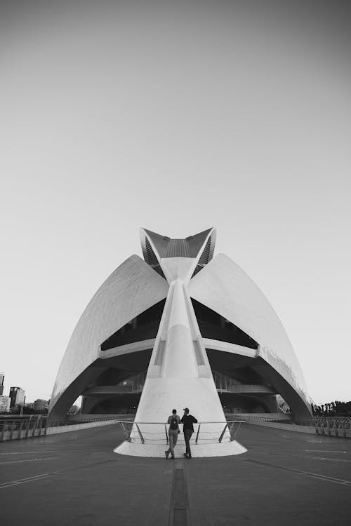 Fotos de stock gratuitas de arquitectura moderna, blanco y negro, ciudad