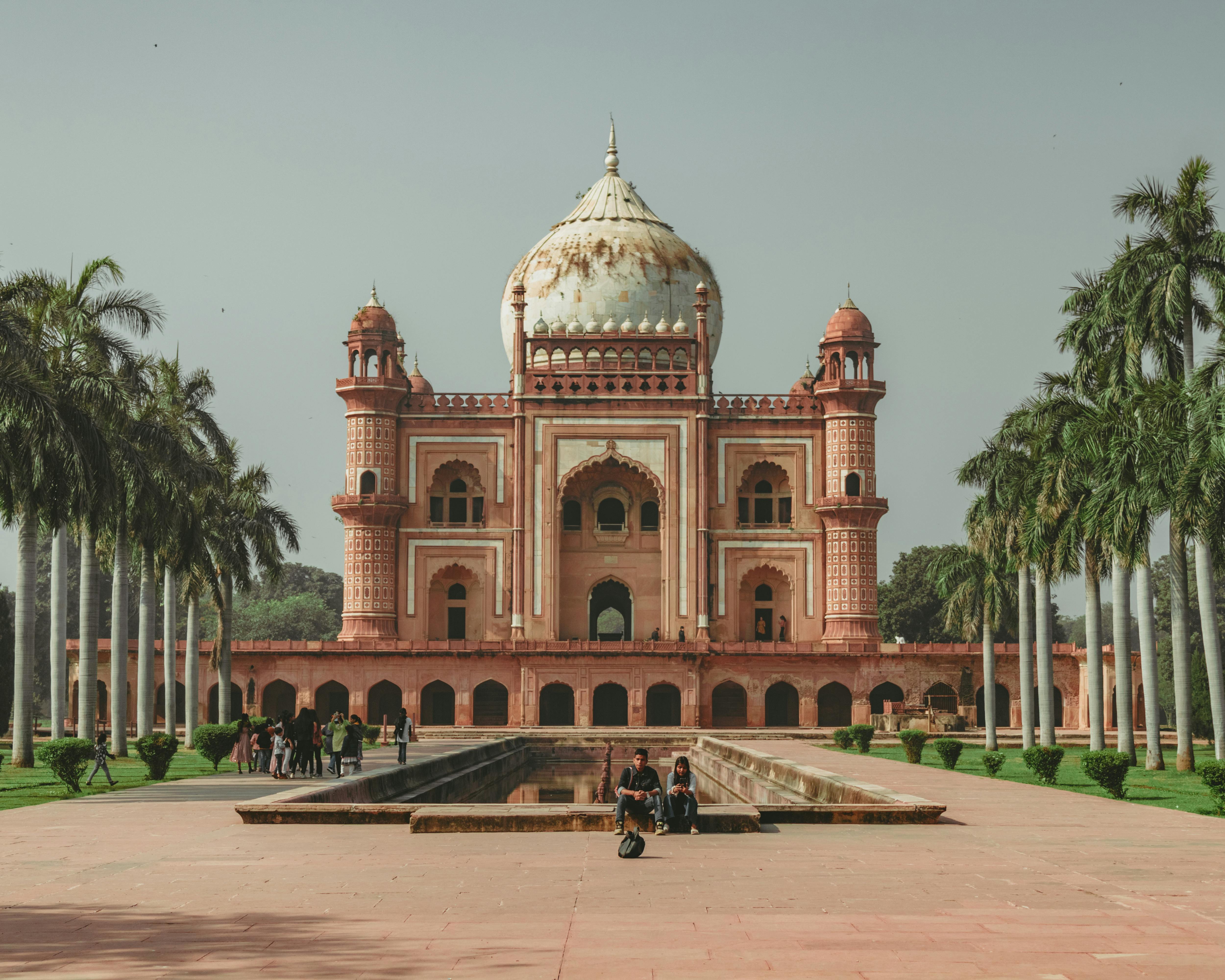general travels majestic — Photo by Shantanu Goyal on Pexels