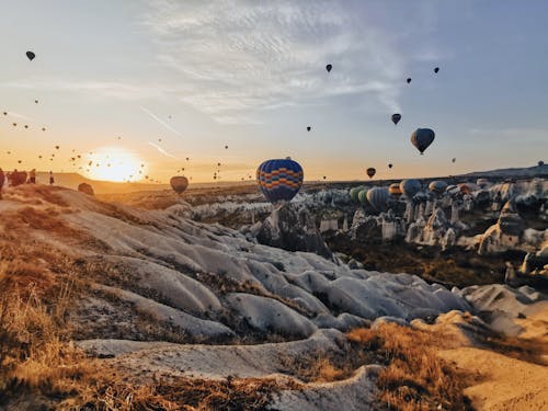 旅行先, 日没, 熱気球の無料の写真素材
