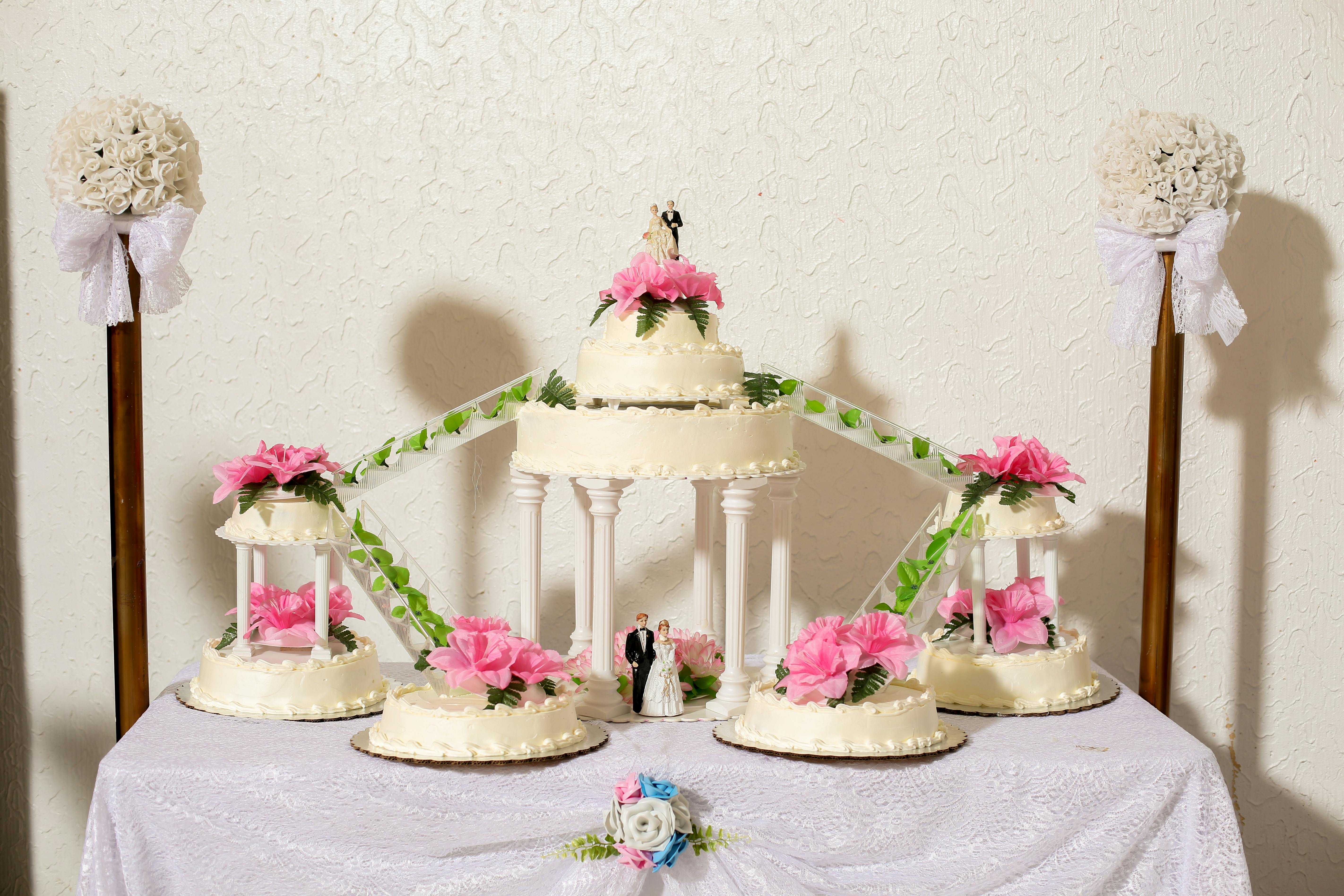 Free stock photo of Mexican wedding cake, tacky wedding cake, Wedding Cake