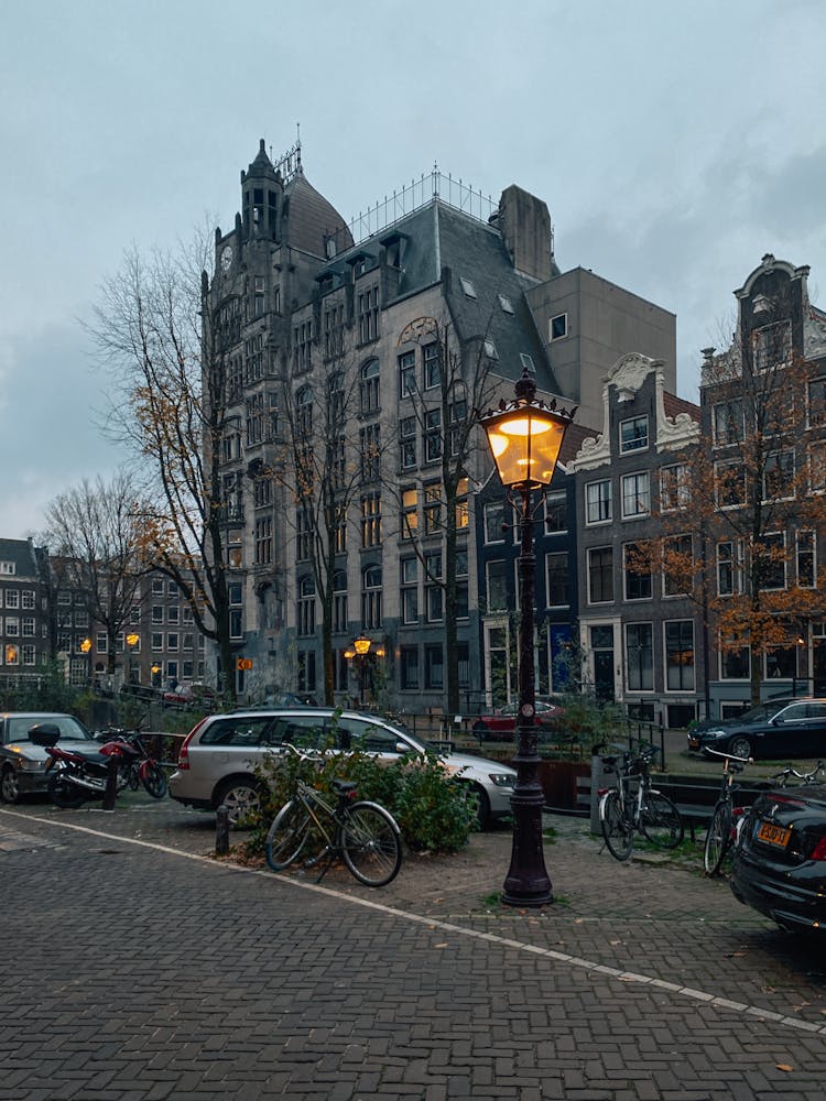 Office Building In Amsterdam 