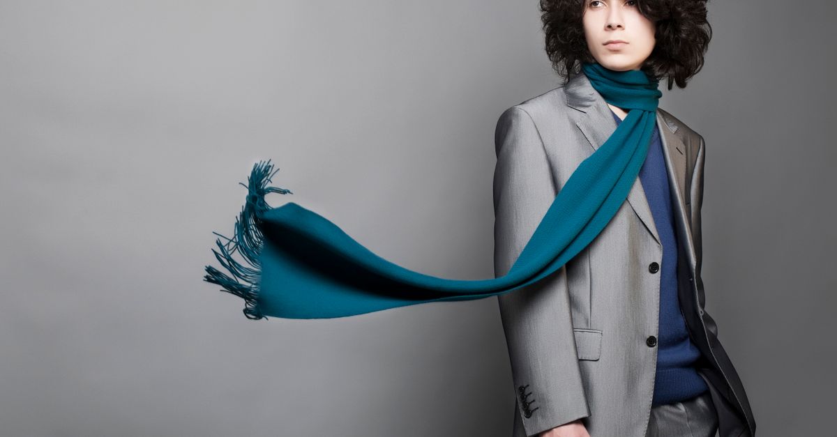 Foulard ascot homme : comment le porter sans faire déguisé
