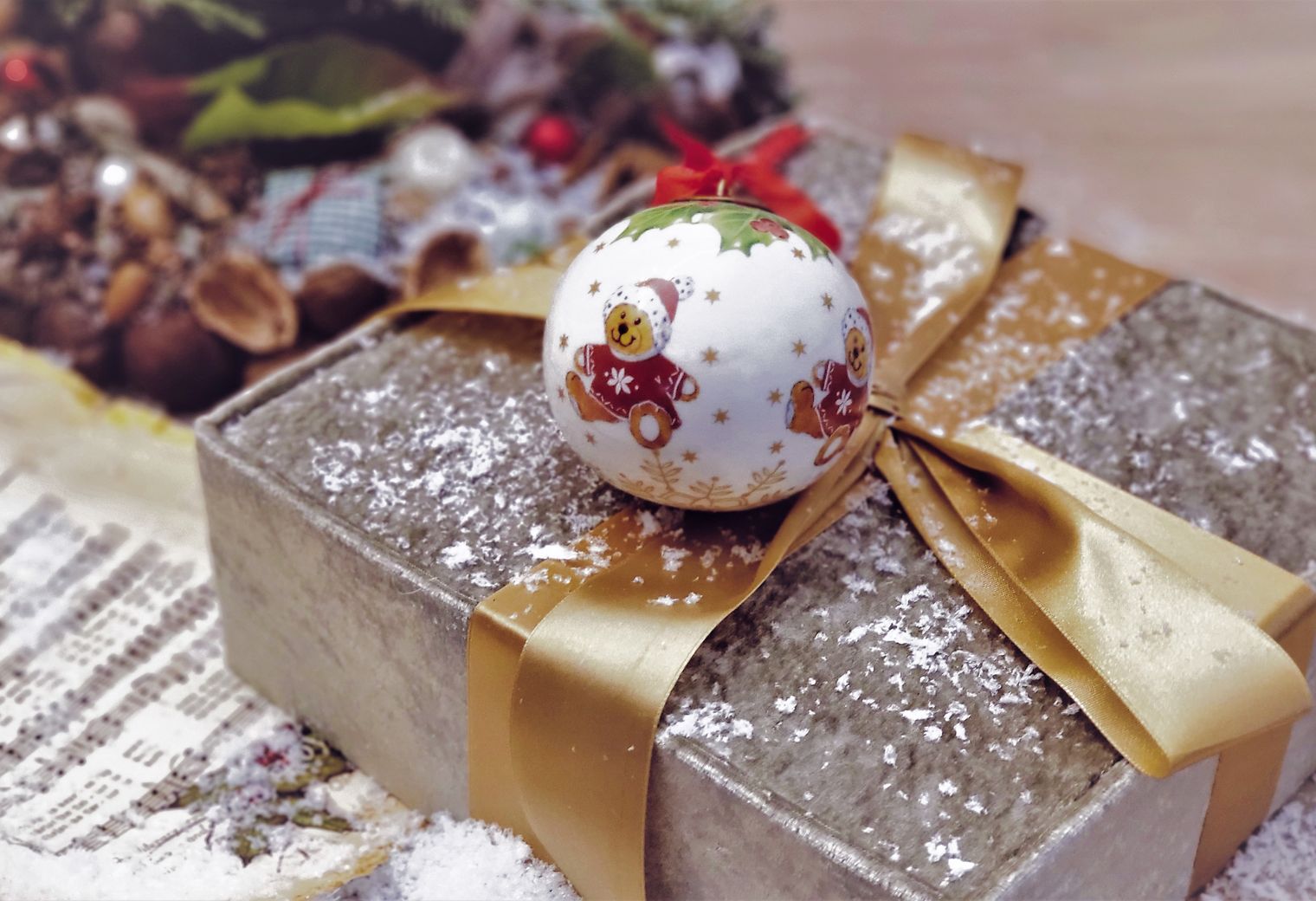 Cogenhoe — professional packers wrapping and boxing belongings