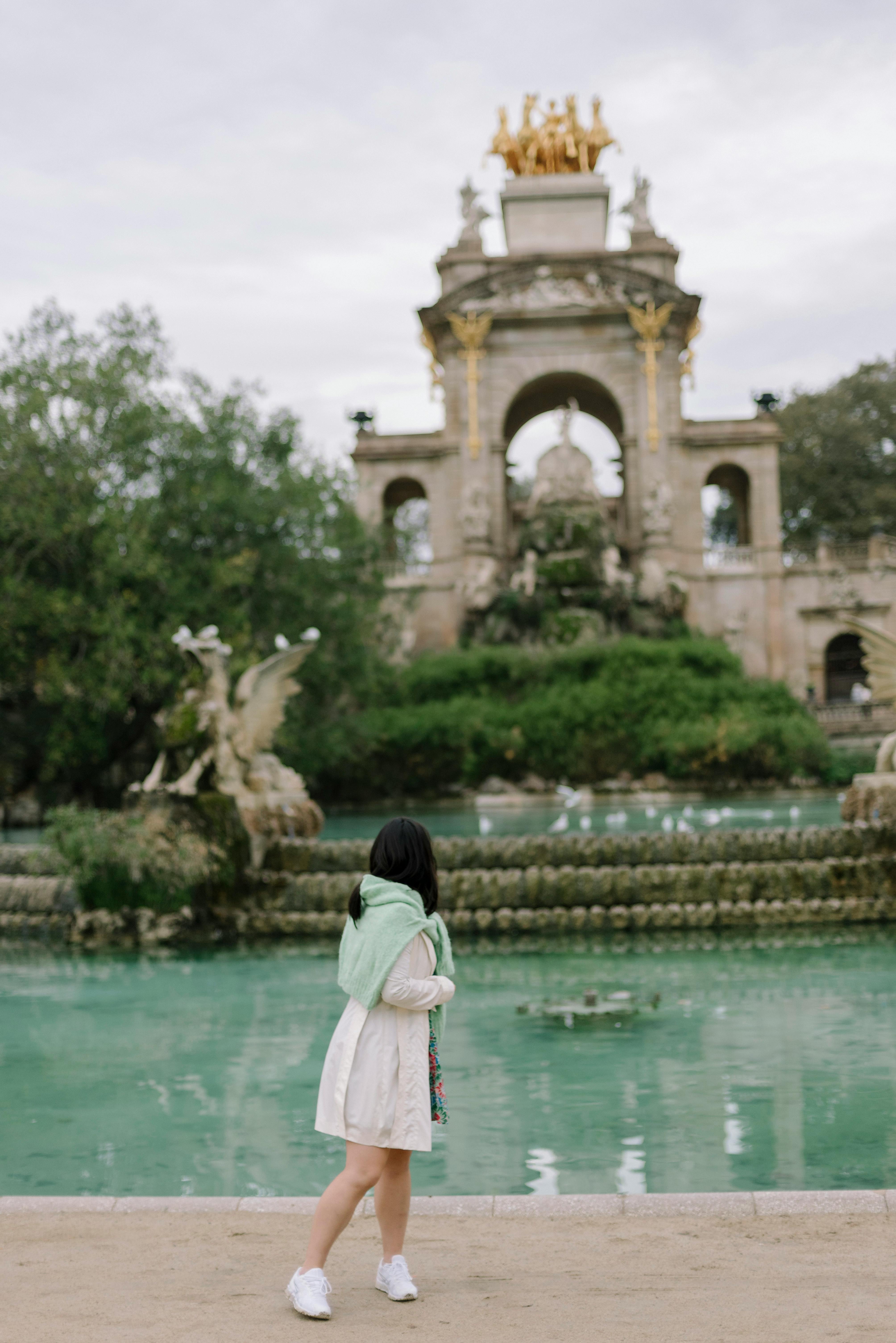 girl in parc de la ciutadella