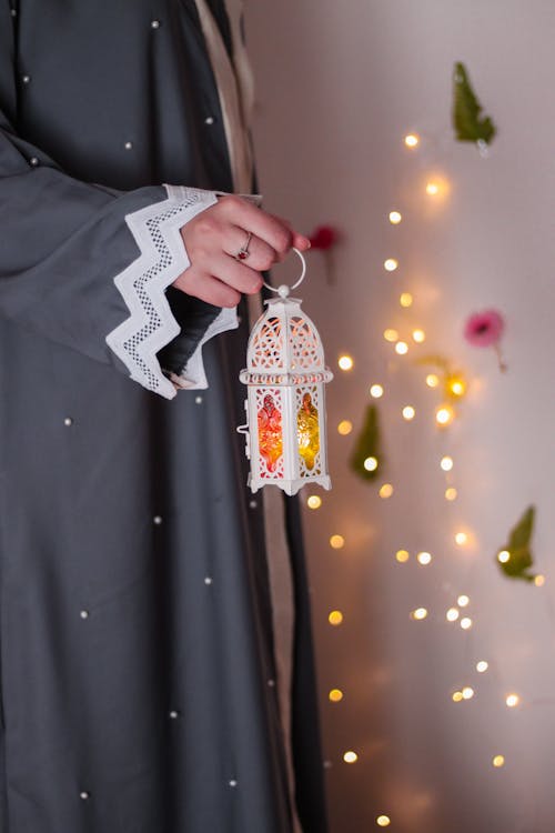 Immagine gratuita di abaya, abbigliamento tradizionale, bokeh