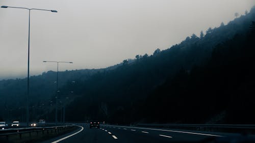 Immagine gratuita di bianco e nero, modo, strada