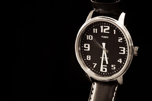 Základová fotografie zdarma na téma čas, detail, hodinky