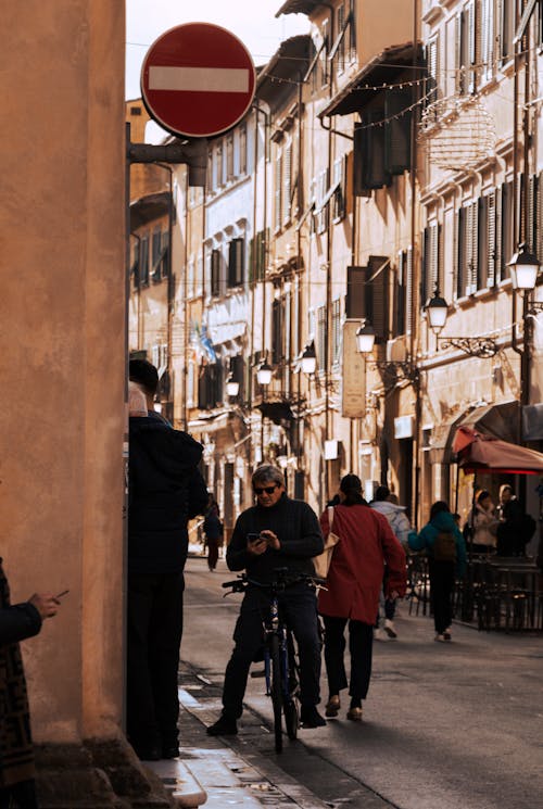 Busy Street in Pisa 