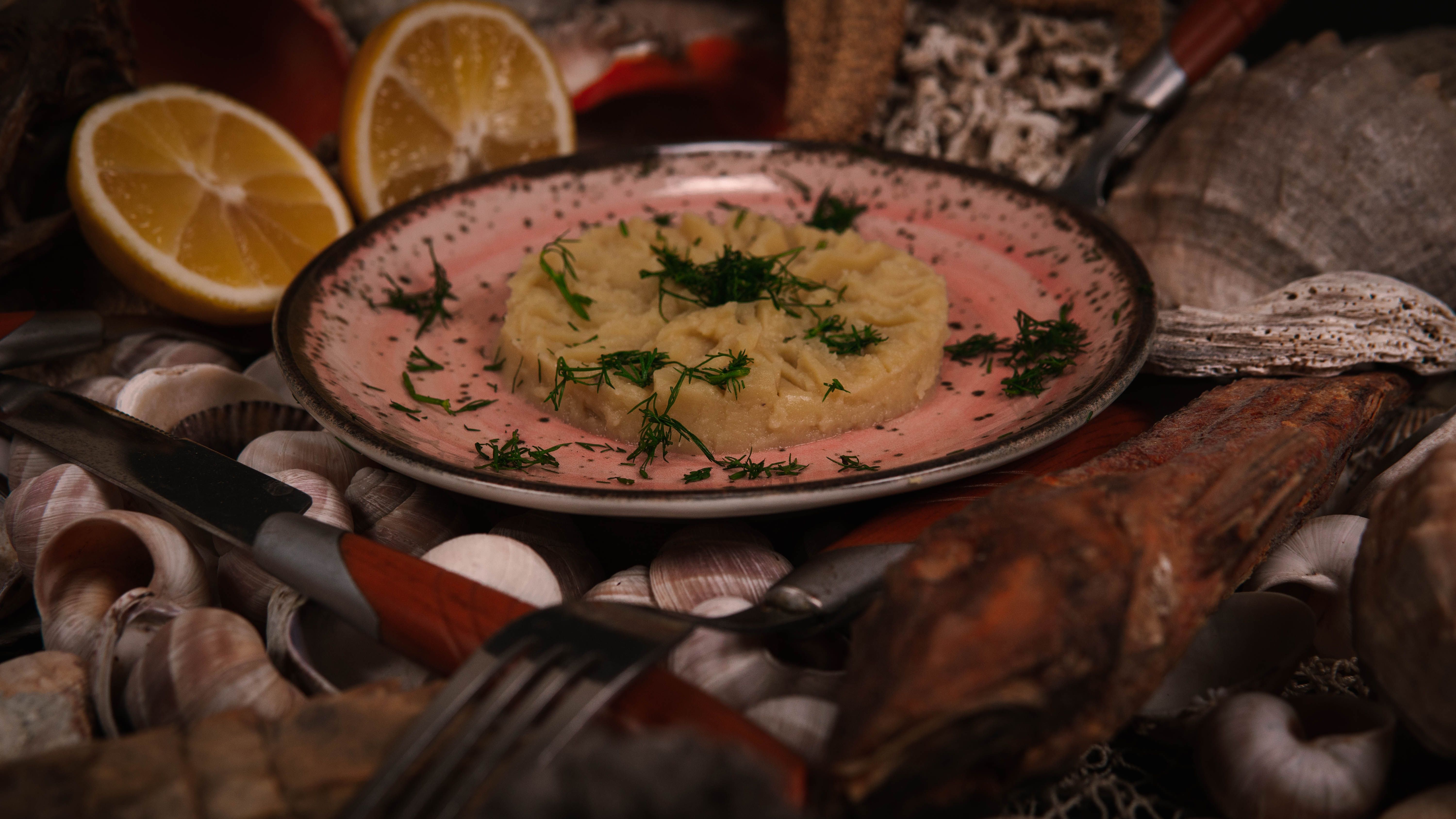 Chili-Lime Scallops with a Herb Crust