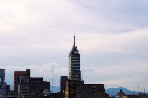Foto profissional grátis de centro da cidade, céu azul, cidade