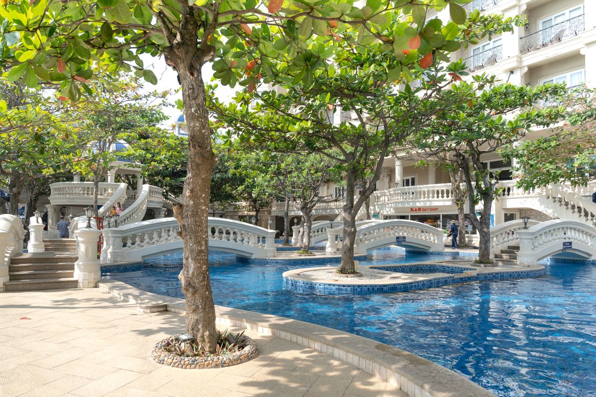 Swimming Pool in a serviced apartment in Karachi