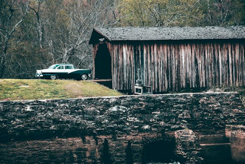 Gratis stockfoto met auto, carport, ford