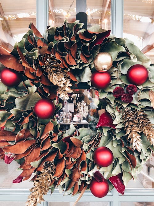 Christmas Garland with Christmas Balls