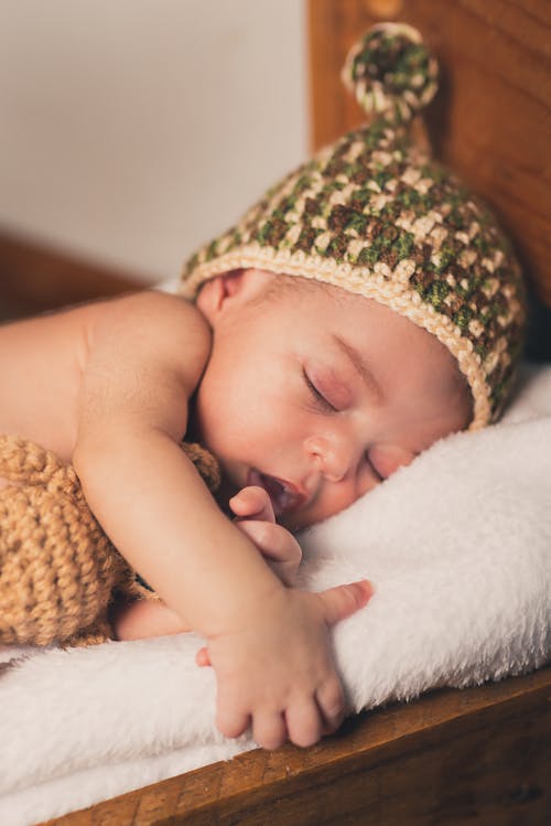 Immagine gratuita di addormentato, cappello a maglia, carino