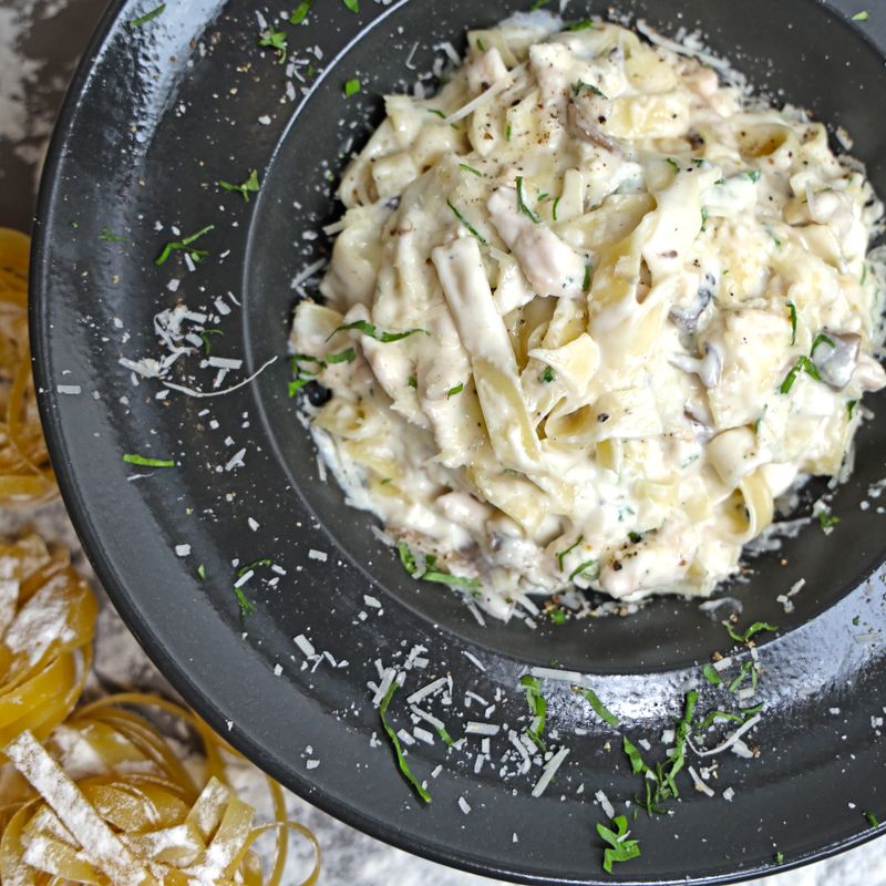 Baked Fettuccine Alfredo with Chicken