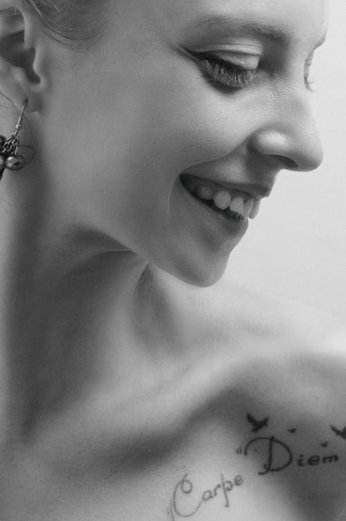 Free Grayscale Photo of a Woman Stock Photo