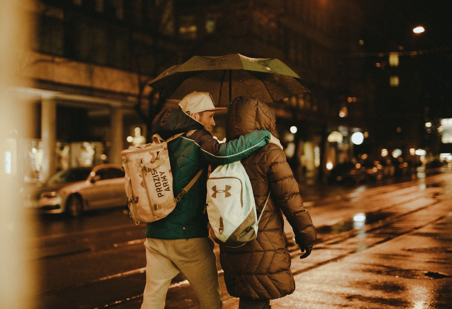 Mepal — student move with boxes and a van