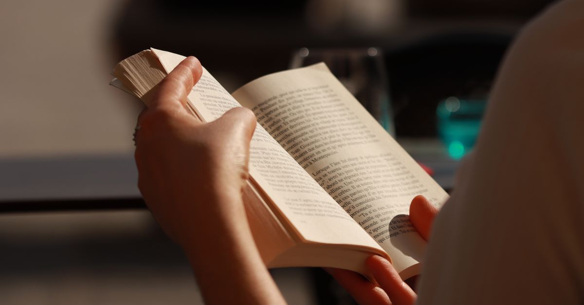 Why You Can't Find Time to Read Books (And The Simple 15-Minute Habit That Changes Everything)