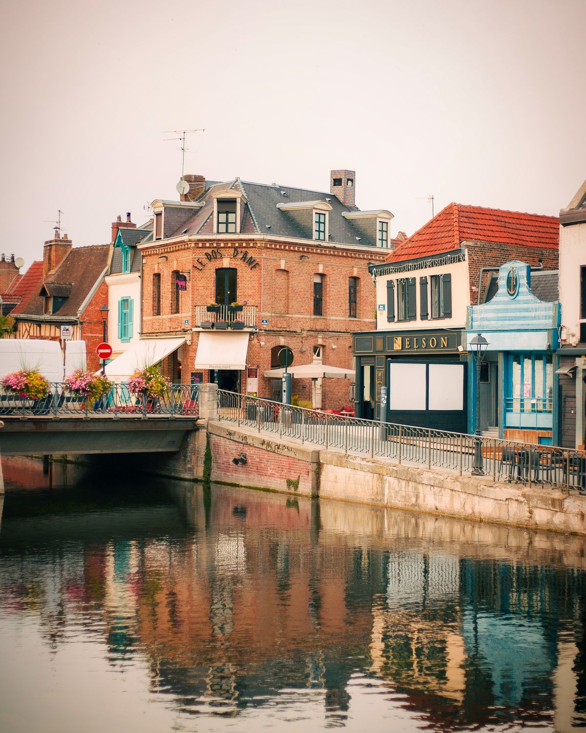 Rivière et canaux dans la vieille ville d'Amiens
