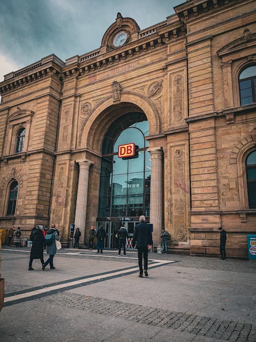 Ingyenes stockfotó állomás, bejárat, bejáratok témában