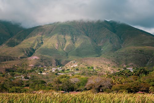 Ingyenes stockfotó domb, falu, falvak témában