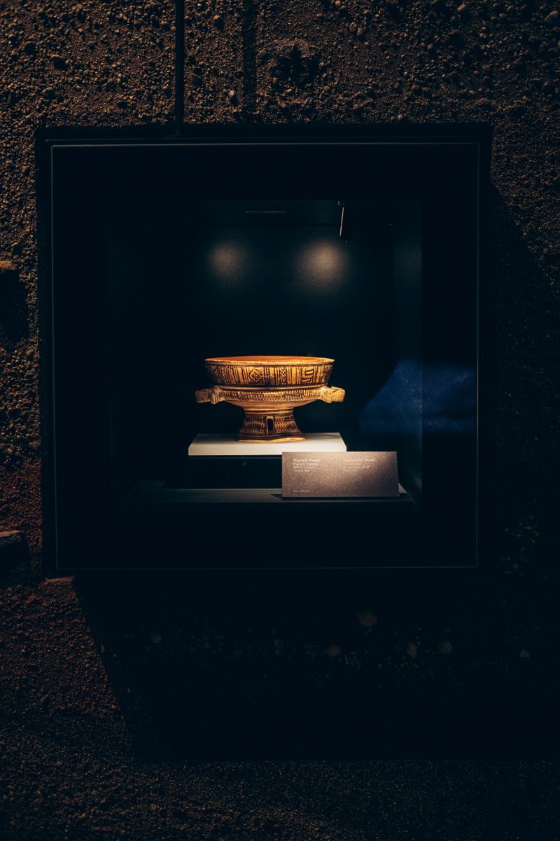 HIGH-END COLLECTIBLES + TREASURES