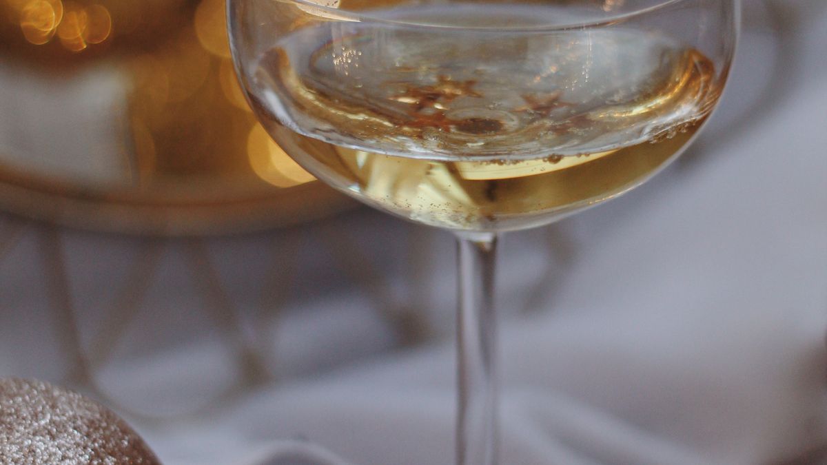 Accords mets-vins AOC pour les plats de fête : Noël 2026