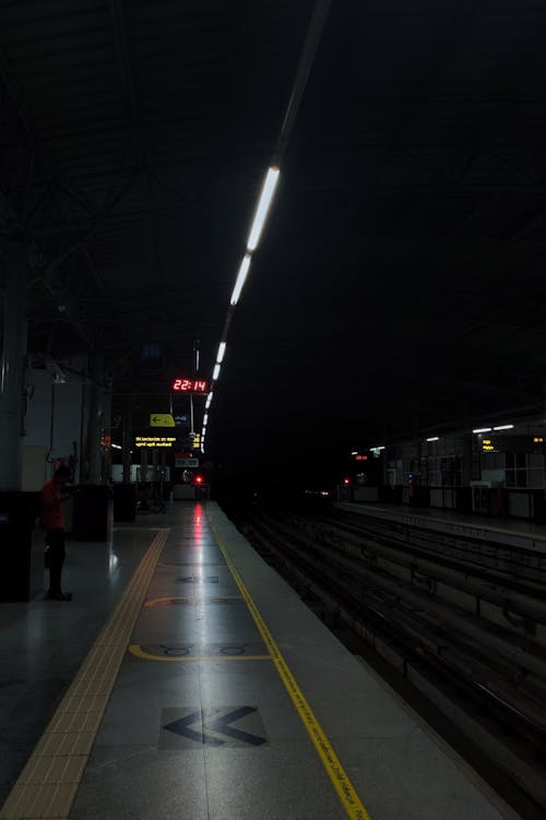 Kostnadsfri bild av lampor, på natten, tåg