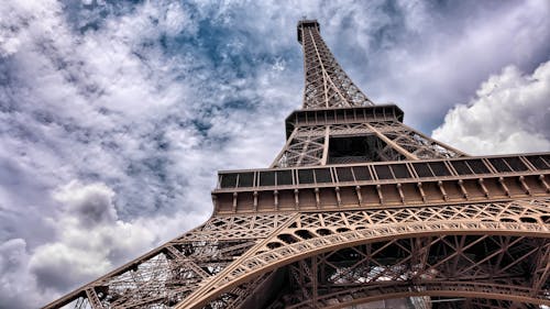 Eiffel Tower during Daytime