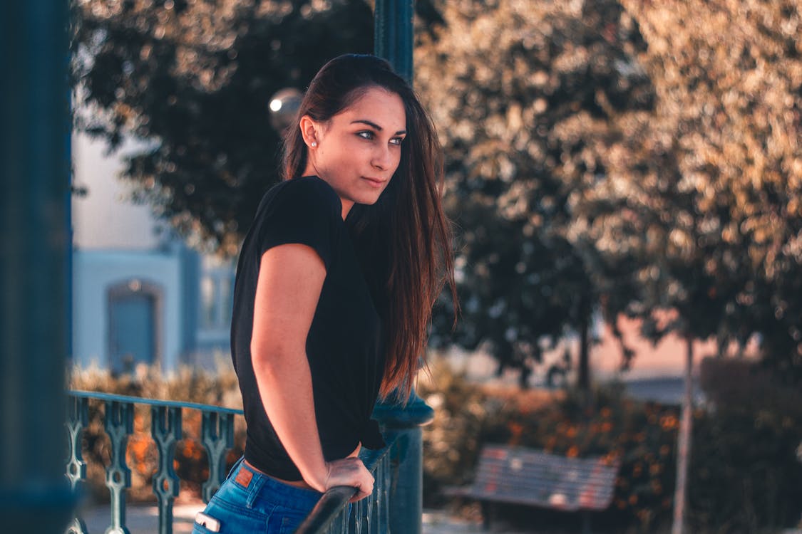 Free Woman Wearing Black Shirt Stock Photo