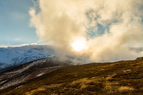 Immagine gratuita di alba, cloud, collina