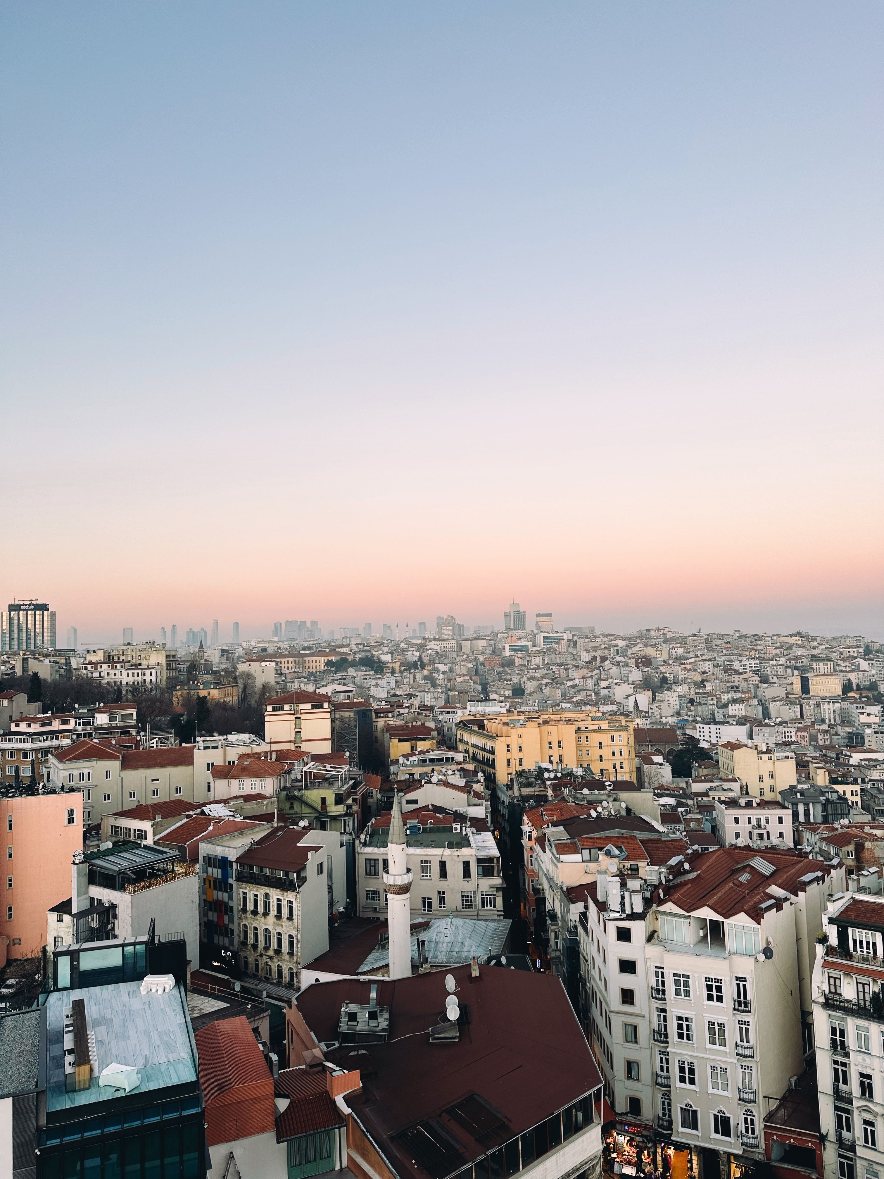 Beyoglu District in Istanbul, Turkey at Dawn · Free Stock Photo