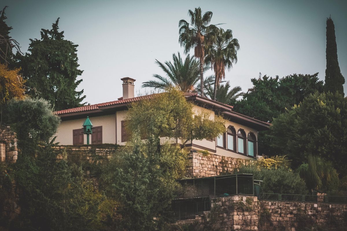 home removals in Bodedern — Loaded properly: blankets, straps and a plan in Bodedern